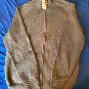 Men’s Tommy Hilfiger sweaters: 17$
